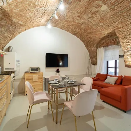 5* Luxury In Unirii Square. Апартаменти *