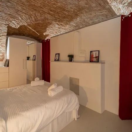 5* Luxury In Unirii Square. Lägenhet *