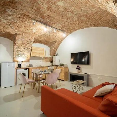 Lägenhet 5* Luxury In Unirii Square. *